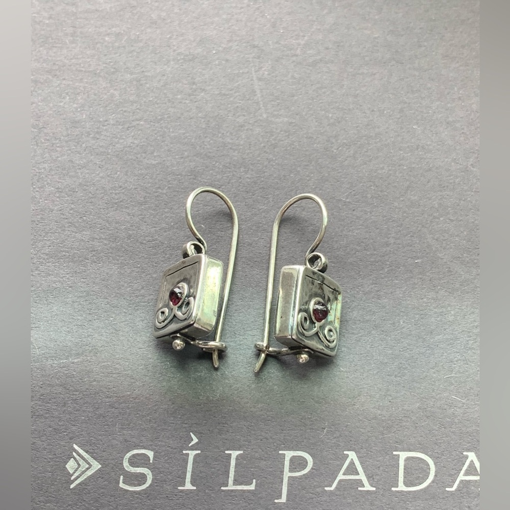 Silpada Vintage Rare Didae Garnet Locking Wire Earrings - Israel